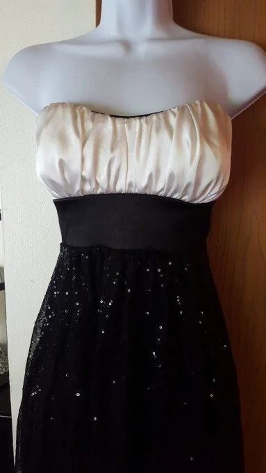 Other Black and White Sequin Bubble Dress Size 5